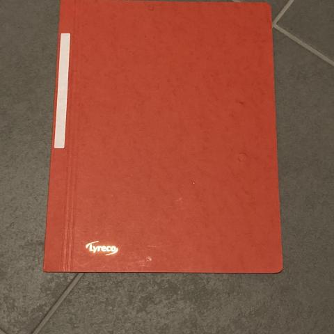 troc de  Chemise cartonnée A4 rouge avec élastiques, sur mytroc