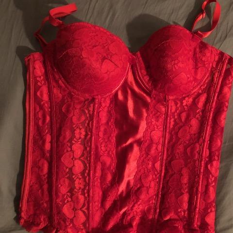 troc de  Bustier rouge taille S, sur mytroc