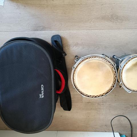 troc de  Bongos artisanal plus housse, sur mytroc