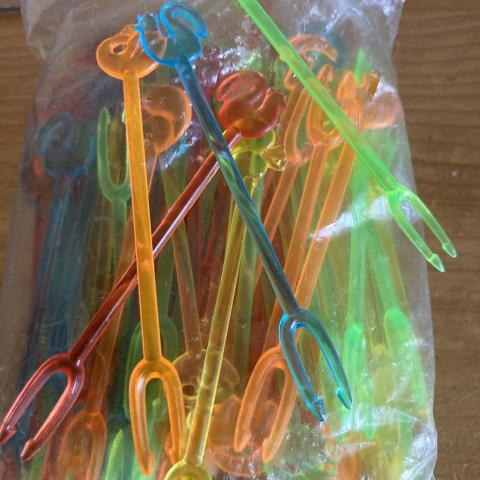 troc de  Lot de pics en plastique, sur mytroc