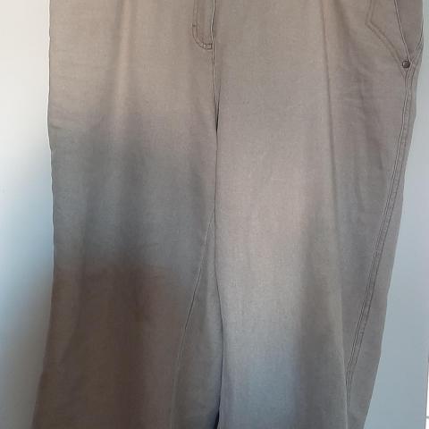 troc de  Reserve pantalon MS mode taille 52 ecru, sur mytroc