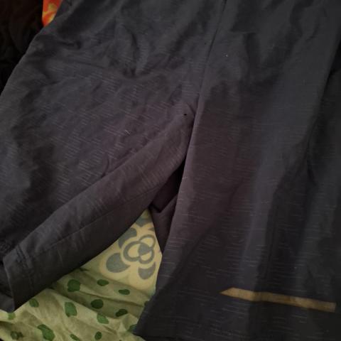 troc de  Short L, sur mytroc