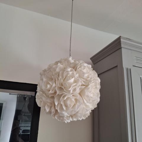 troc de  Grosse Boule de roses en tissu, sur mytroc