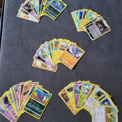 troc de  Reserve 45 cartes pokemon, sur mytroc