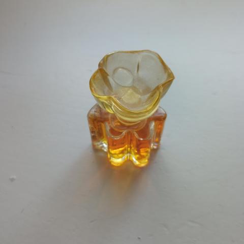 troc de  MINIATURE OSCAR DE LA RENTA, sur mytroc