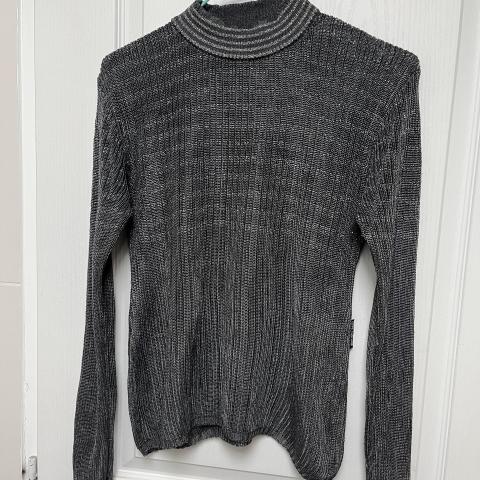 troc de  PULL T2, sur mytroc