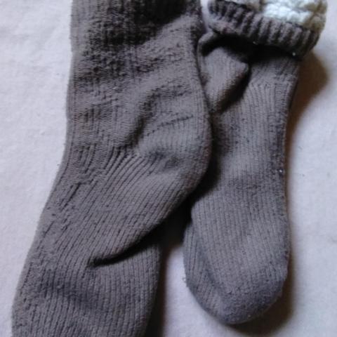 troc de  chaussettes chaudes et épaisses, très bon état, sur mytroc