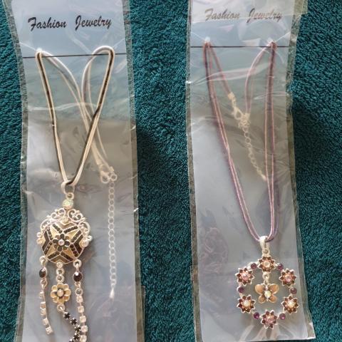 troc de  Réserver-lot de 2 colliers, sur mytroc