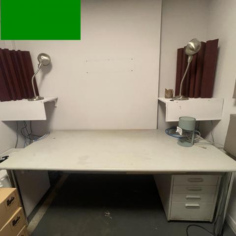 troc de  BUREAU EN BOIS, sur mytroc