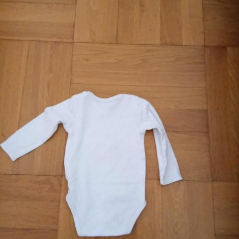 troc de  Body 9 mois blanc, sur mytroc