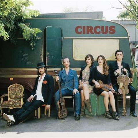 troc de  CD ALBUM CIRCUS, sur mytroc