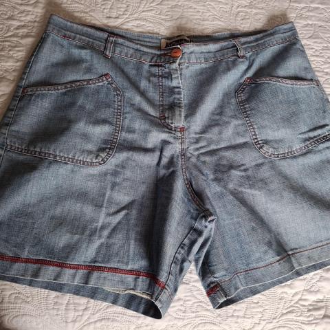 troc de  Short jean trimartolod, sur mytroc