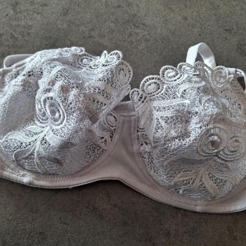 troc de  Soutien gorge neuf blanc, sur mytroc