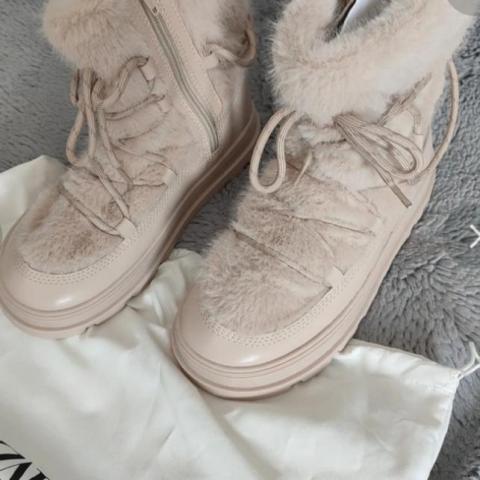 troc de  Boots femme taille 38, sur mytroc