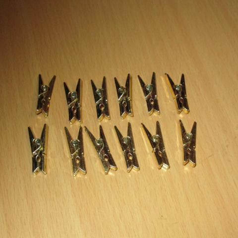 troc de  réservées,12 ptes pinces dorées, sur mytroc