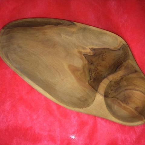 troc de  Coupelle forme feuille en bois d'olivier -Fabrication traditionnelle, sur mytroc