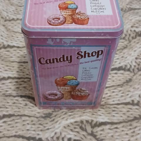 troc de  Reserver Celestine 87. Boîte En Fer, sur mytroc