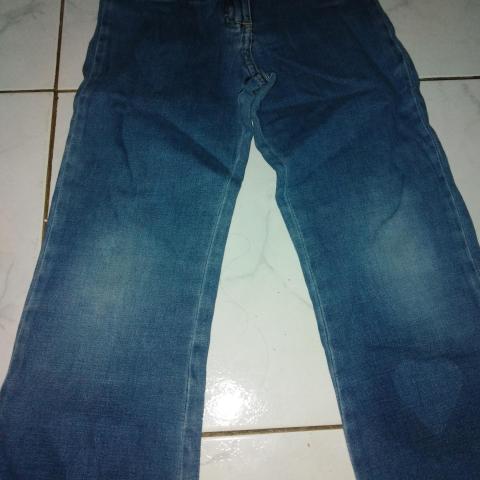 troc de  Jeans 6 ans bon etat, sur mytroc