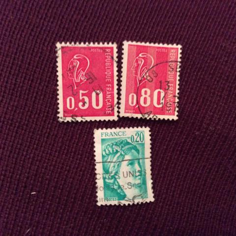troc de  3 timbres français, sur mytroc