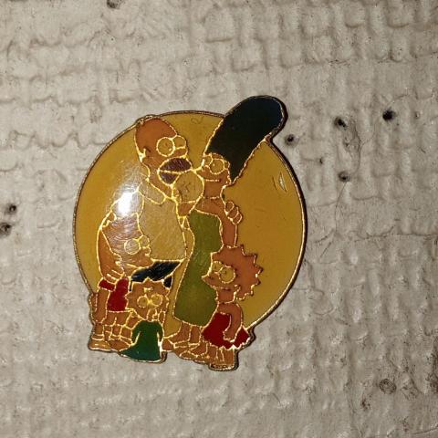 troc de  pin's avec attache, sur mytroc