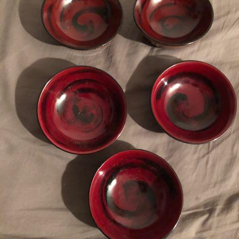 troc de  5 petites coupelles 9,8cm de diam., sur mytroc