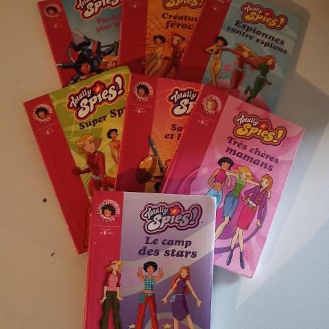 troc de  Lot 7 livres Totally Spies, sur mytroc