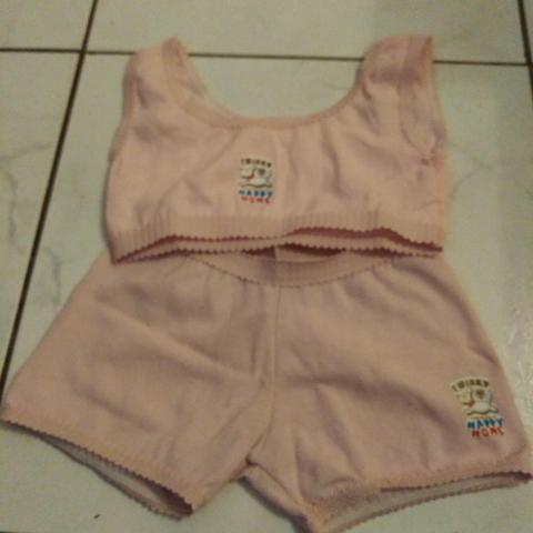 troc de  Brassière +boxer 2/4 ans, sur mytroc