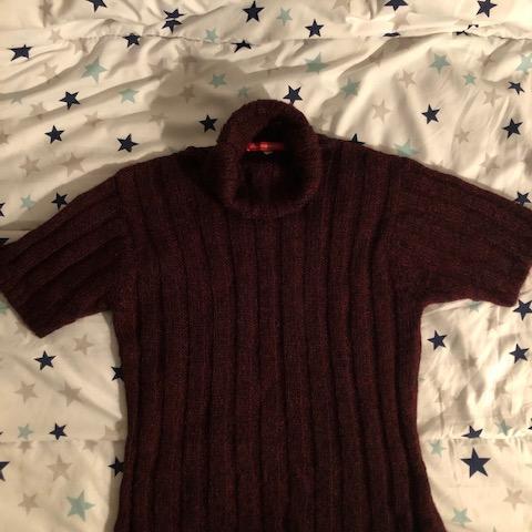 troc de  Pull manches courtes grenat Manoukian taille 3, sur mytroc