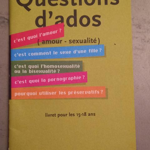 troc de  Livret "Questions d'ados". RESERVE., sur mytroc