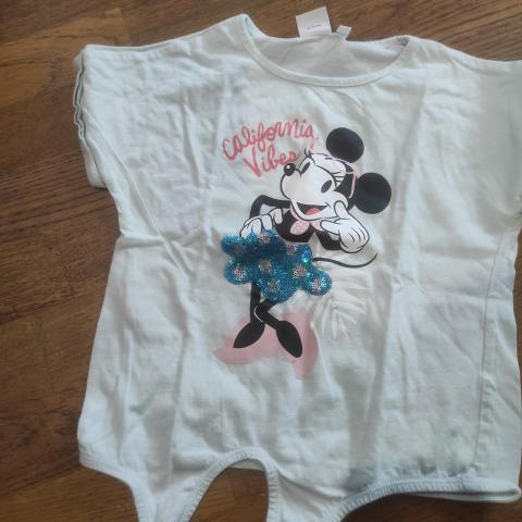 troc de  Haut Disney 8 ans, sur mytroc