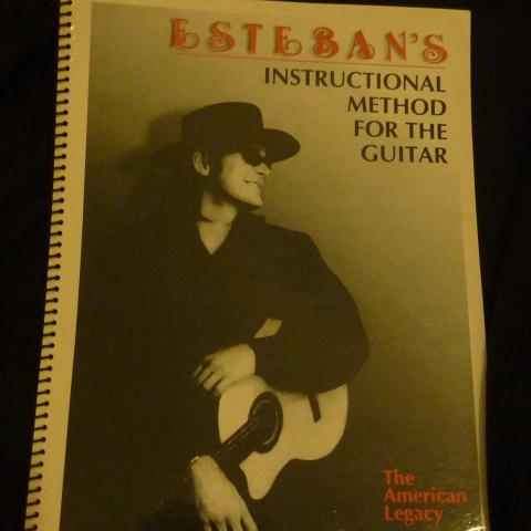 troc de  Méthode cours de guitare avec 2 dvd Esteban's, sur mytroc