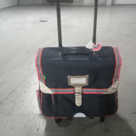 troc de  Cartable/Valise Fille, sur mytroc
