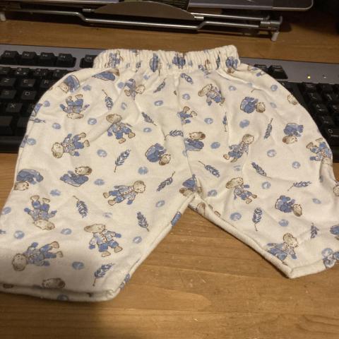 troc de  Pantalon 1 mois, sur mytroc
