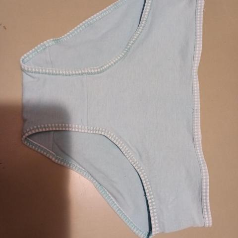 troc de  Slip taille s, sur mytroc