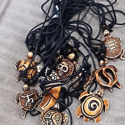 troc de  Lots De Colliers, sur mytroc