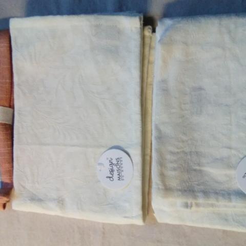 troc de  RESERVE lot 3 torchons vaisselle, NEUF, sur mytroc
