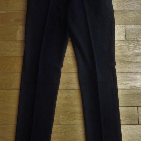 troc de  Beau pantalon noir en laine ARCHIVIO PRIVATO (made in Italy) -T33, sur mytroc