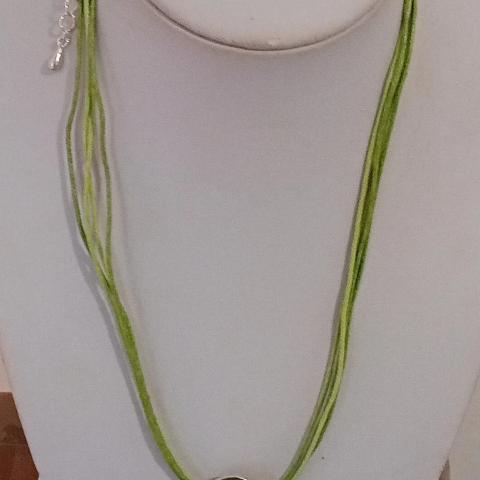 troc de  Collier Ras Le Cou Femme, sur mytroc