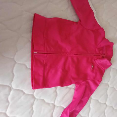 troc de  Blouson rose 9 mois avec rayure blanche sur les manches marque do, sur mytroc