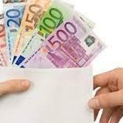 troc de  recherche un prêt ,recherche un prêt d'argent,recherche un prêt, sur mytroc