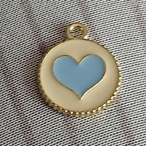 troc de  Reserver Alexa Un Pendentif, sur mytroc