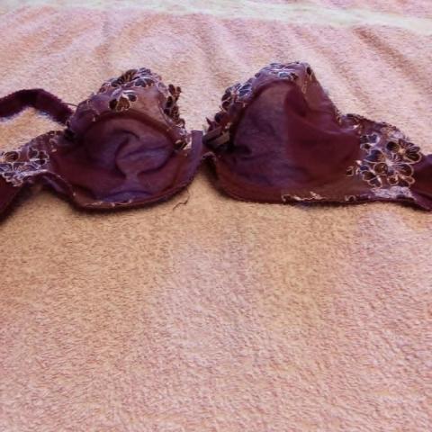 troc de  soutien gorge mauve taille80 bonet B tres bon etat, sur mytroc