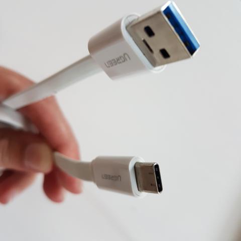 troc de  *** réservé *** câble 150 cm USB 3.0 / USB-C, sur mytroc