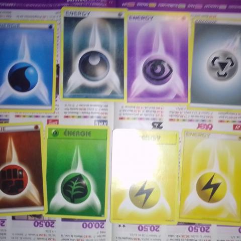 troc de  Lot 12 cartes pokemons neuves, sur mytroc