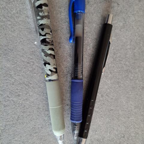 troc de  Lot 3 stylos neufs, sur mytroc