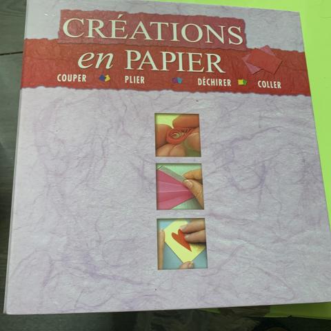 troc de  Gros classeur sur des créations en papier, sur mytroc
