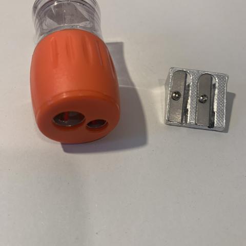 troc de  Deux. Taille-crayons., sur mytroc