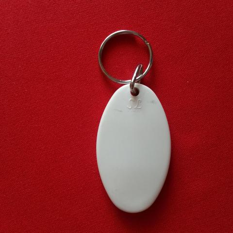 troc de  Porte clé en plastique blanc, sur mytroc