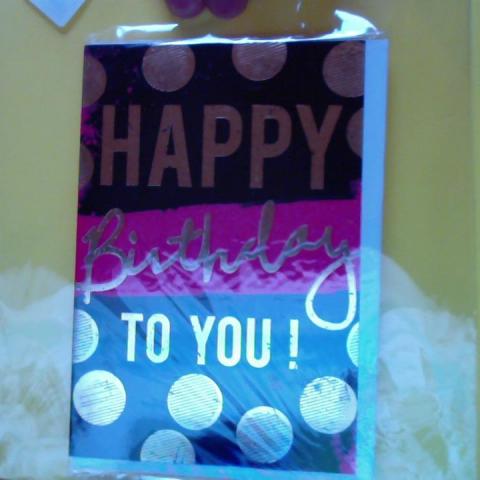 troc de  Réservé MMMANGA - Carte d'anniversaire double avec son enveloppe blanche - Neuve, sur mytroc