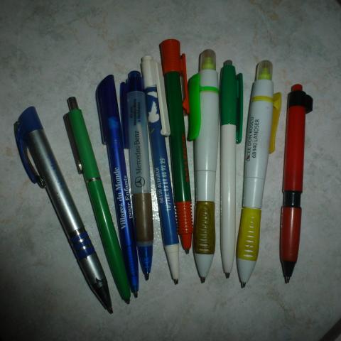 troc de  lot de stylos publicitaires fdp compris, sur mytroc